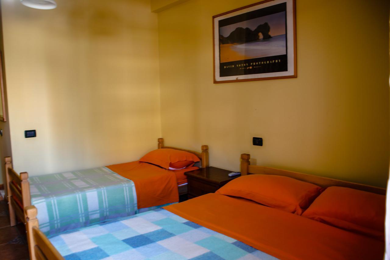 Hotel La Quercia Durrës Buitenkant foto